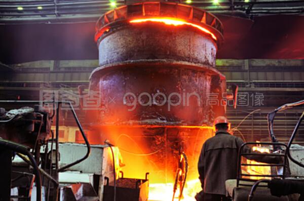 火花里的匠心 建筑工程用機(jī)械制造的炙熱篇章